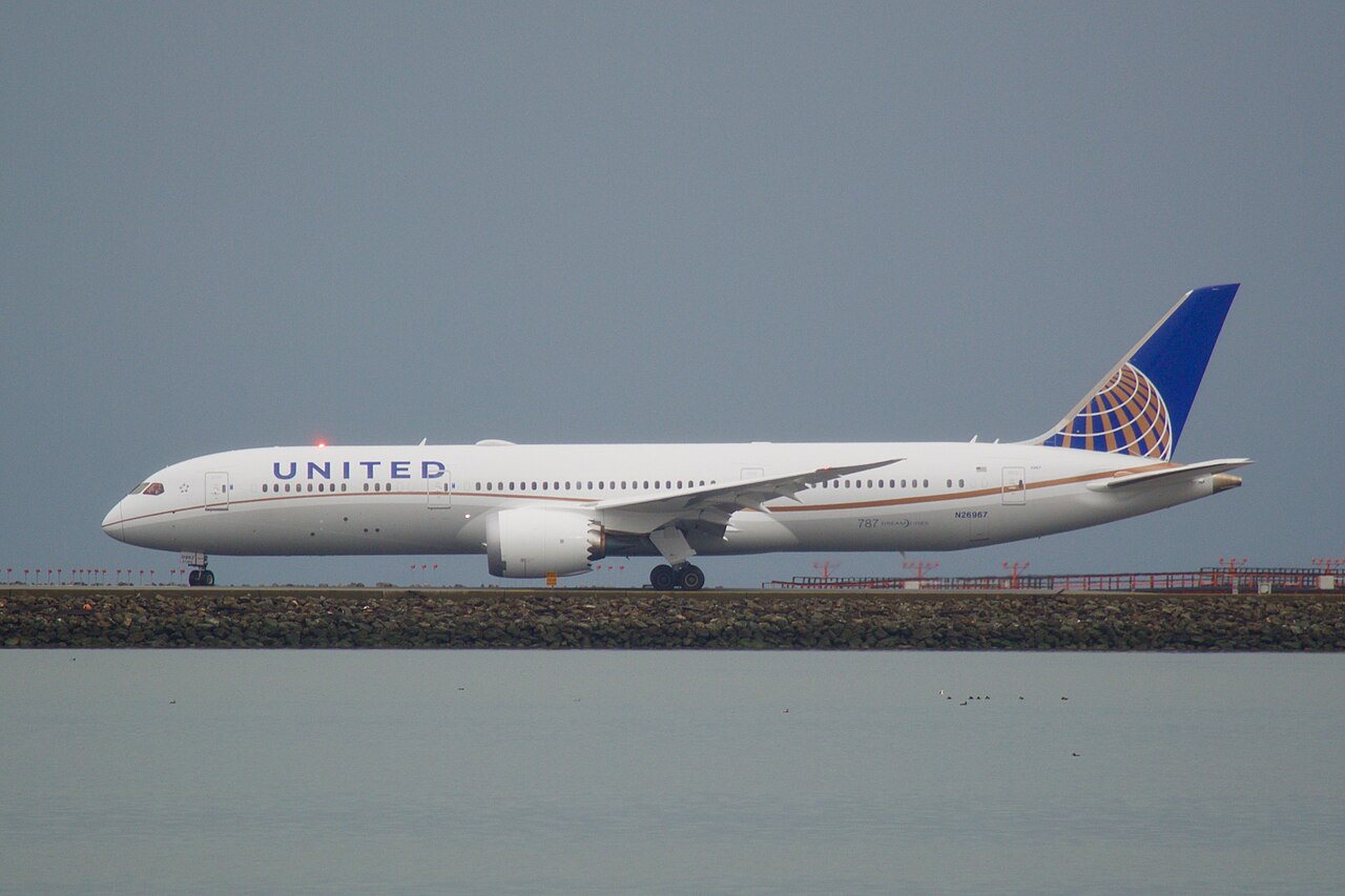 United Airlines Boeing 787-9 Dreamliner